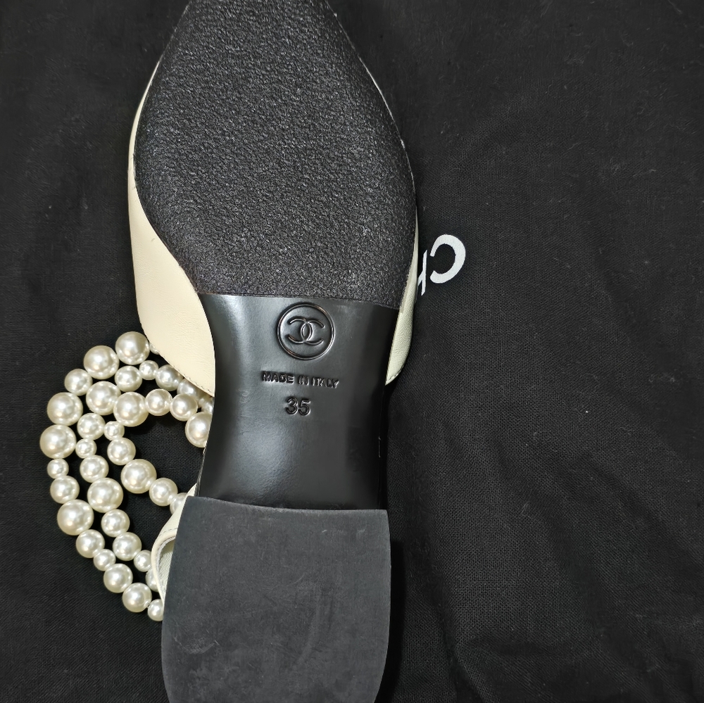 CHANEL Women's Flats with Pearl Detail - Picture 5 of 5